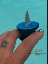 Load image into Gallery viewer, Shark Gripper