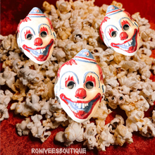 Load image into Gallery viewer, Boogeyman Clown Mask Gripper