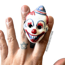 Load image into Gallery viewer, Boogeyman Clown Mask Gripper