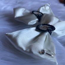 Load image into Gallery viewer, Tiffany Hairbow