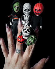 Load image into Gallery viewer, Silver Shamrock Gripper