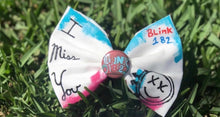 Load image into Gallery viewer, Blink 182 Hairbow